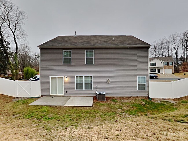 Building Photo - 533 Elmwood Pond Ct