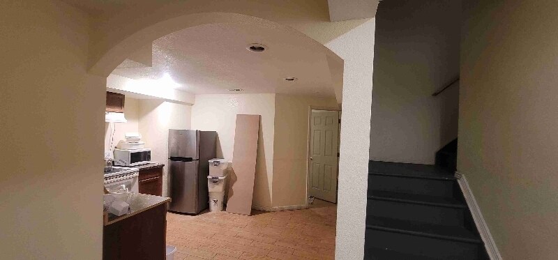 Building Photo - 2110 S Uravan St