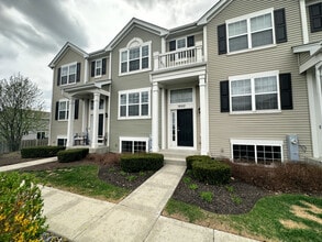 Building Photo - 1665 Ruby Dr