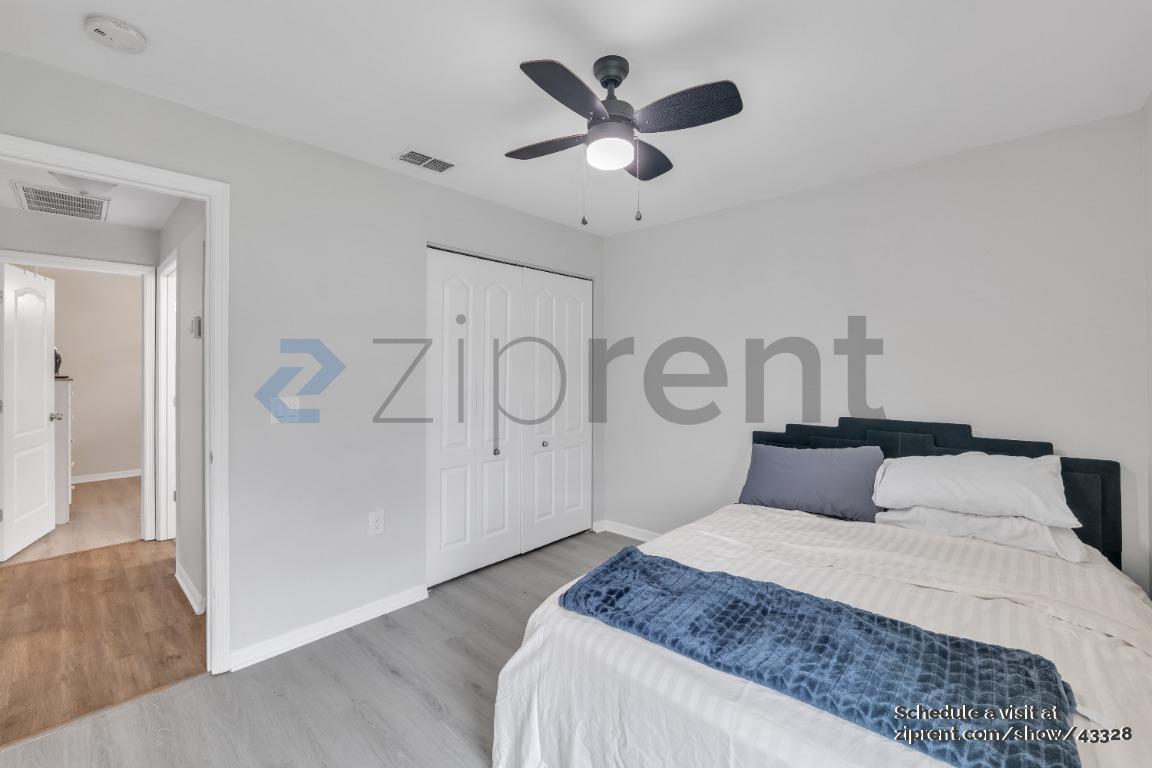 Building Photo - 1038 Malletwood Dr