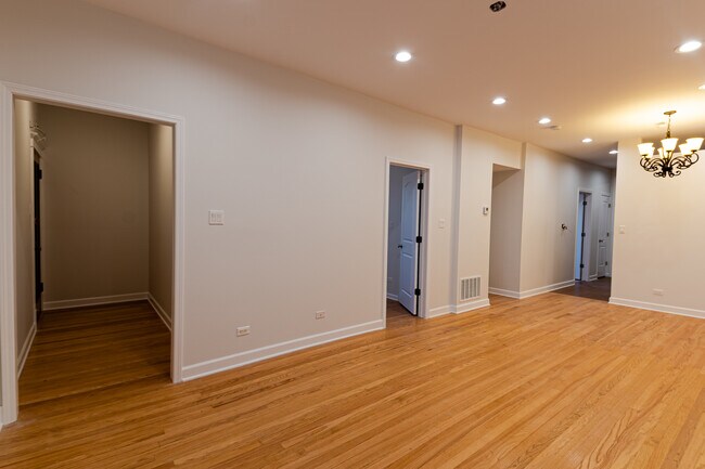 Building Photo - 3224 N Keating Ave