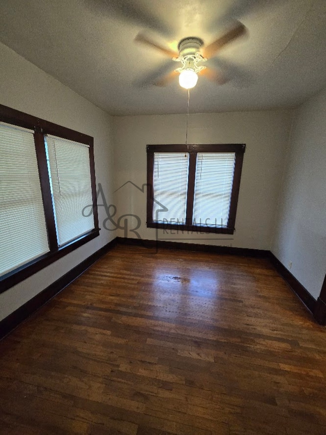 Building Photo - 112 W Quincy St