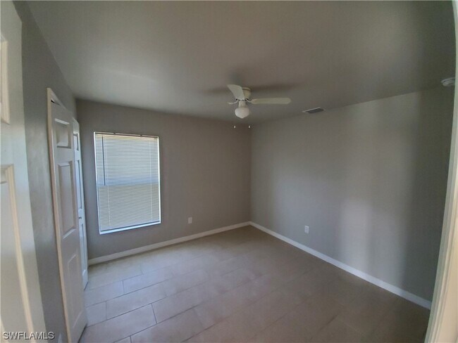 Building Photo - 3418 SW 17th Ave