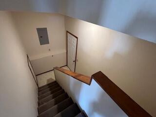 Building Photo - 1402 Sunshine Dr