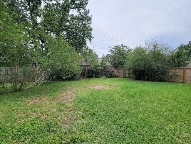 Building Photo - 13406 Glen Erica Dr