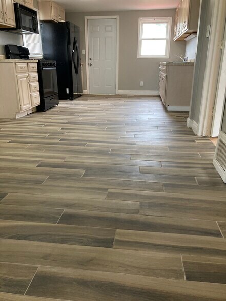 kitchen - 546 20th Ave