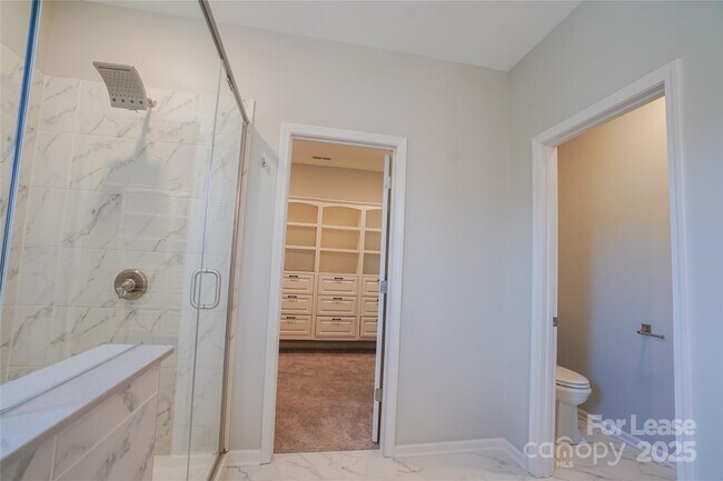 Building Photo - 16126 Flame Azalea Ct