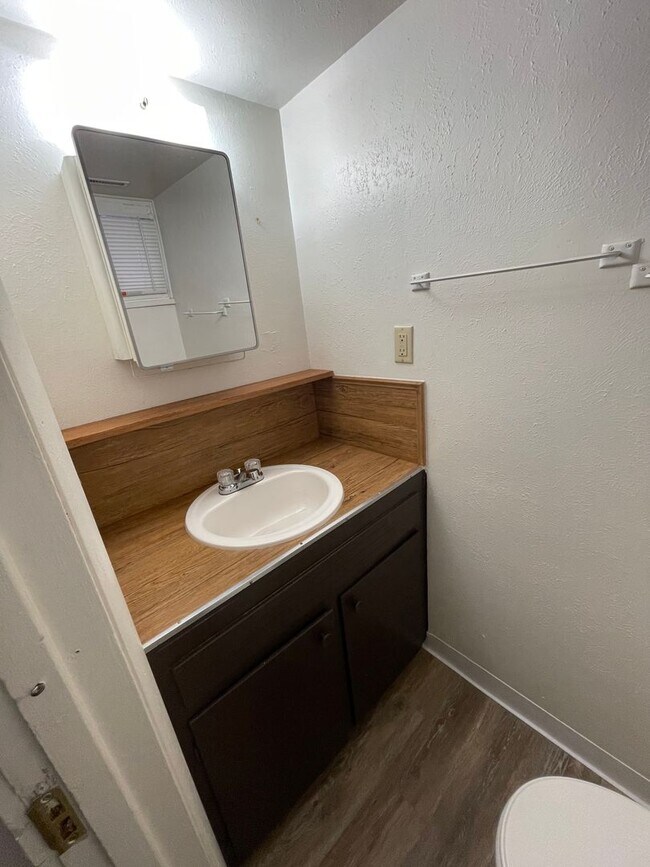 Building Photo - MM1938