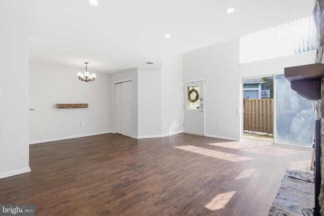 Building Photo - 31 Brookside Ct