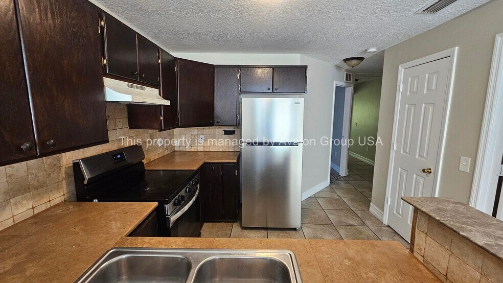 Building Photo - 2373 Broadway Ave