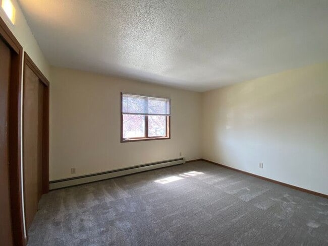 Building Photo - $850 | 2 Bedroom, 1 Bathroom Apartment | No Pets | Available for an Immediate Move In!*