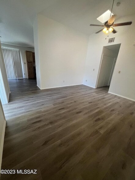 Building Photo - 9641 N Gyor Pl