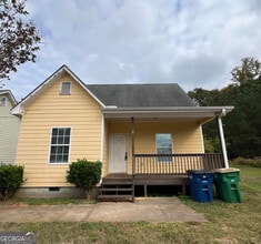 Building Photo - 390 Hawthorne Ext