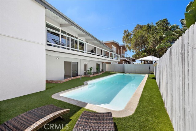 Building Photo - 2120 Temple Hills Dr