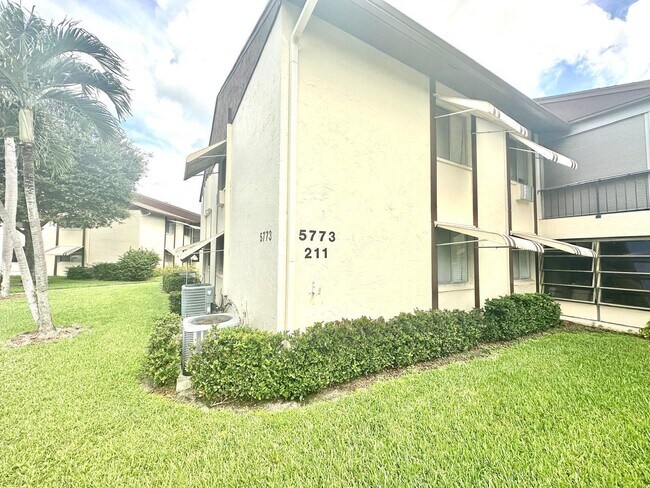 Building Photo - 5773 La Pinata Blvd
