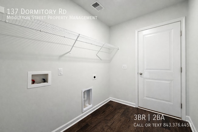 Building Photo - 137 Dormitory Rd