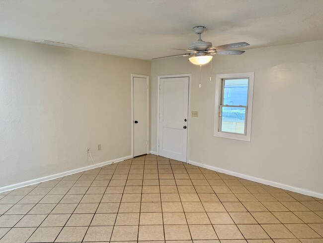 Building Photo - Amazing 2/1 so Close to the Ocean that you can see it from your Street!