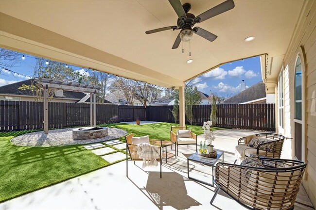 Building Photo - 11907 Canyon Rock Ln