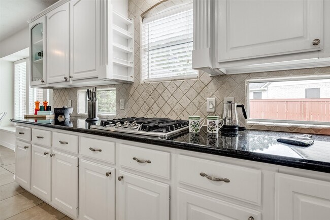 Building Photo - 5710 Cielio Bay Ct