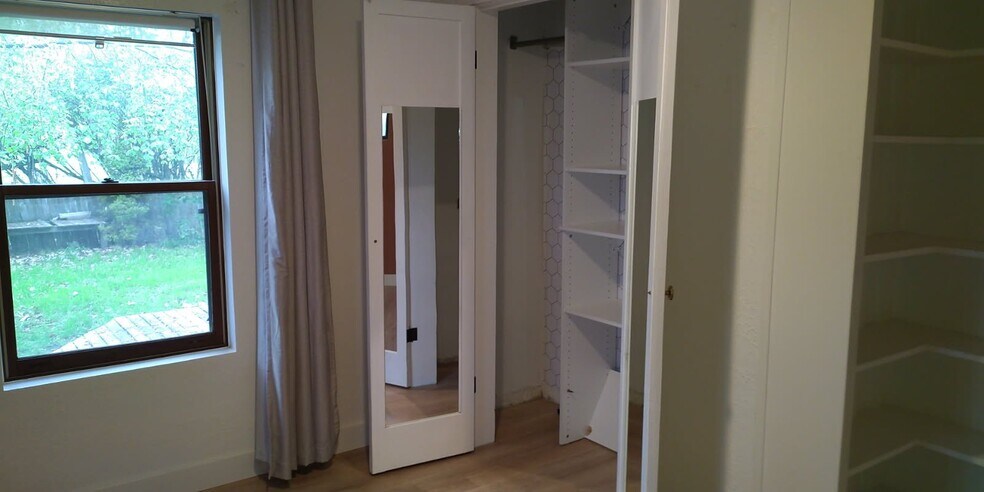 Building Photo - 465 W 3200 S