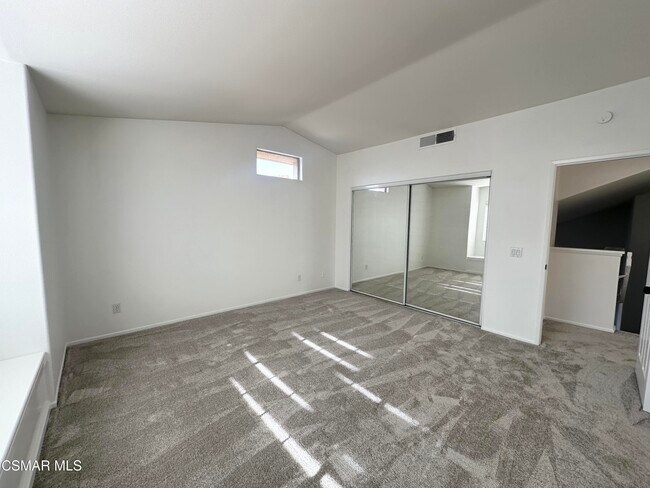 Building Photo - 495 Novara Way