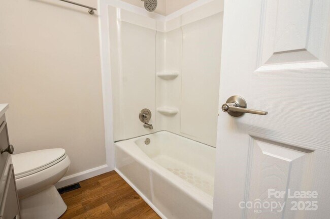 Building Photo - 2510 O'Hara Dr