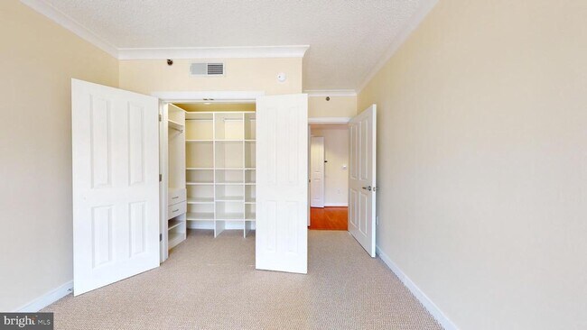 Building Photo - 777 7th St NW