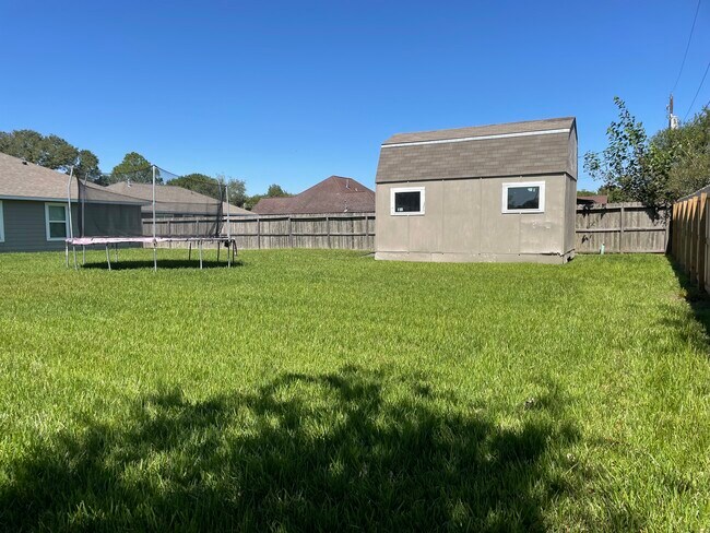 Building Photo - 6122 Stoney Brook Dr