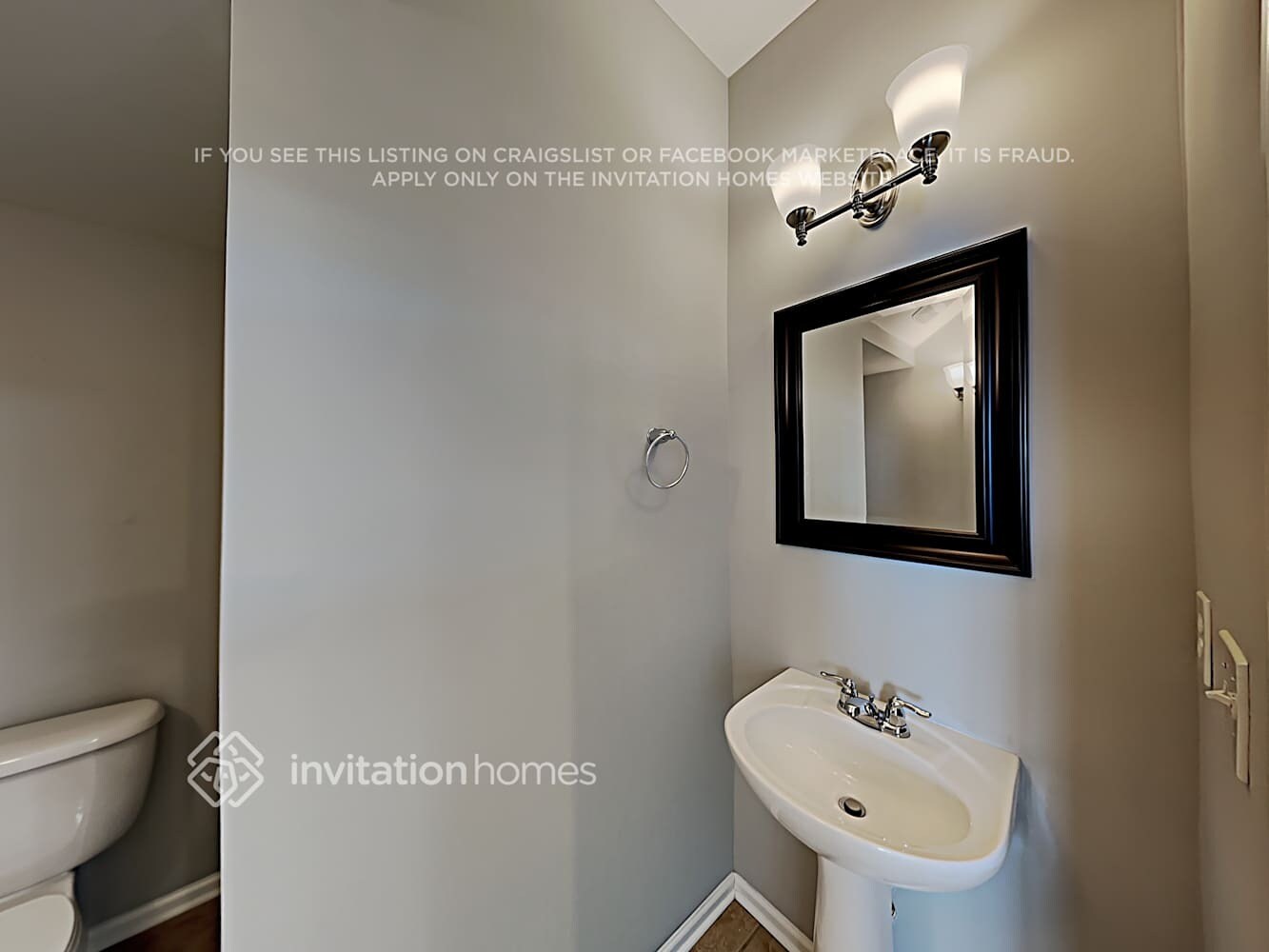 Building Photo - 11148 Green Spring Dr