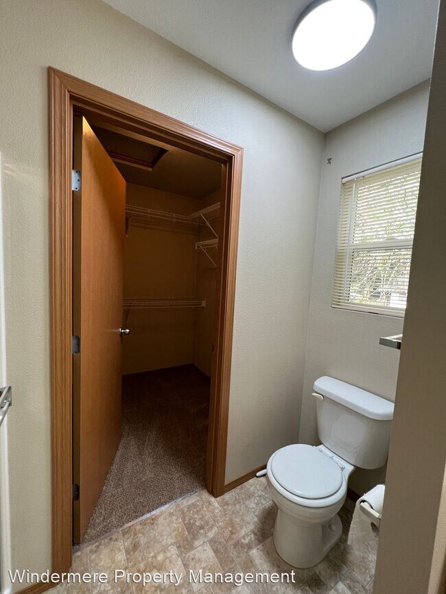 Building Photo - 3 br, 2.5 bath House - 6878 Aquene Loop Ne