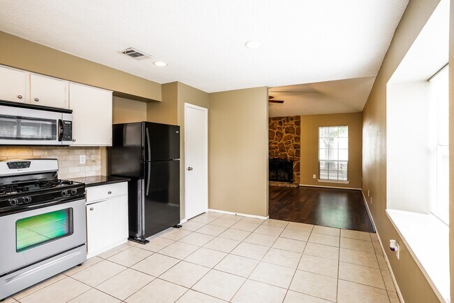 Building Photo - 18607 Andalusian Dr