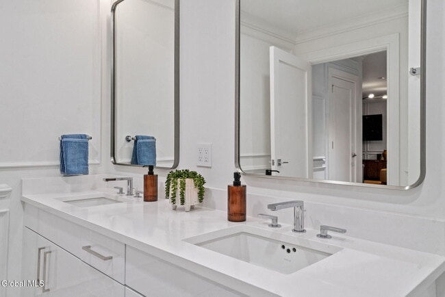 Building Photo - 19 Washington St