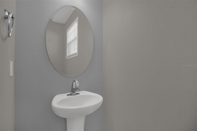 Building Photo - 17025 Haggerty Hollow Dr