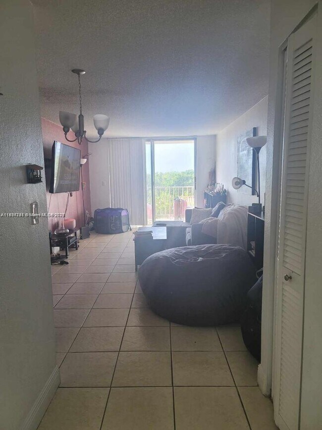 Building Photo - 1805 Sans Souci Blvd