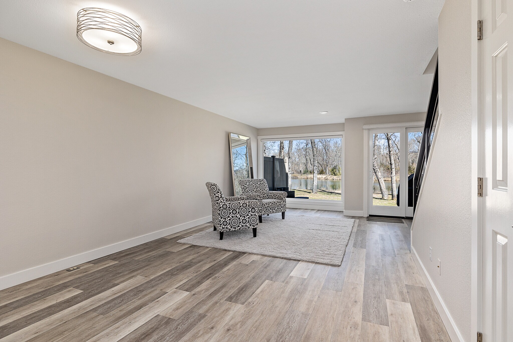 Building Photo - 1927 S Teal Ln