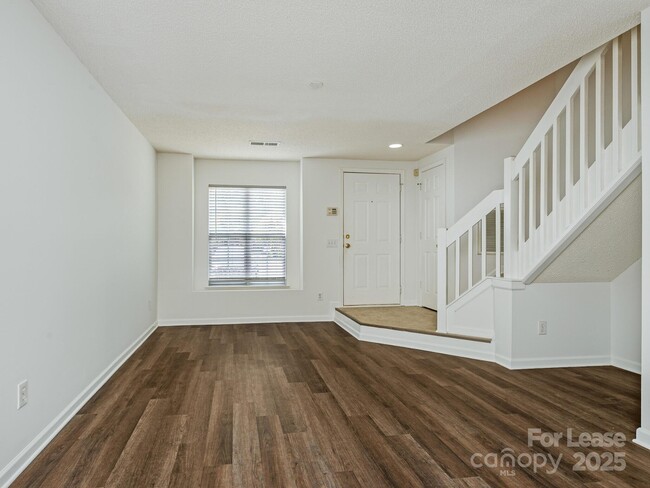 Building Photo - 2223 Cigar Ct