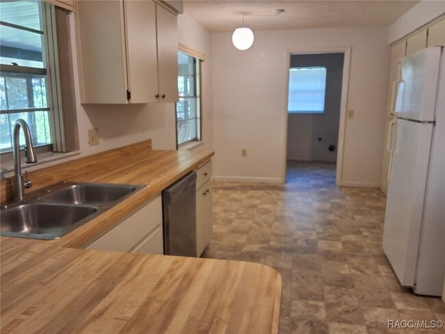 Building Photo - 1288 W Buttonbush Dr