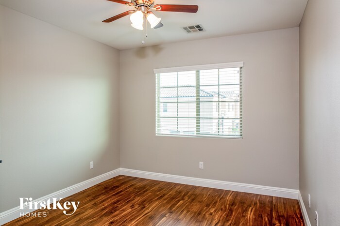 Building Photo - 6846 Majestic Palm Dr