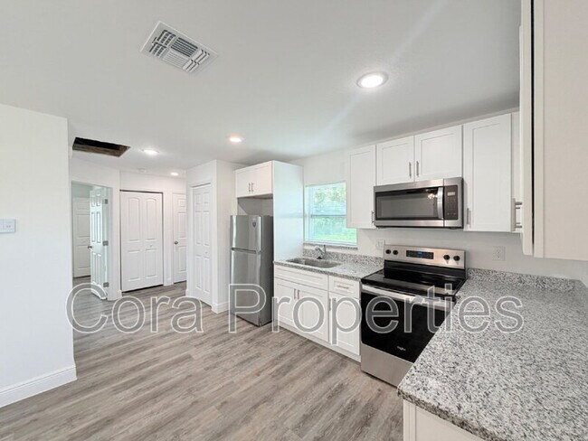 Building Photo - 403 Pearl St
