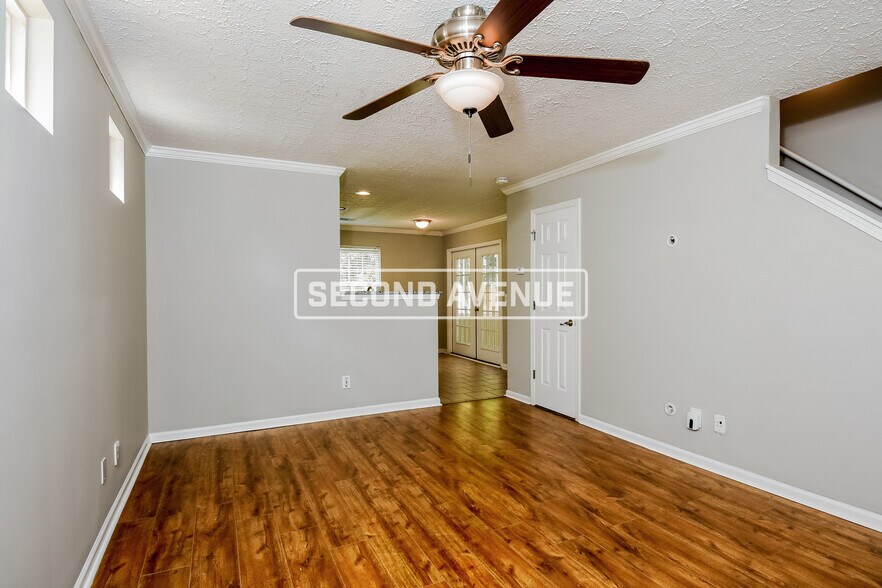 Building Photo - 208 Ilex Dr