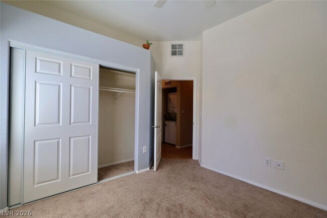 Building Photo - 8805 Jeffreys St