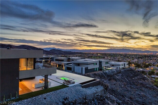 Building Photo - 804 Dragons Eye Dr