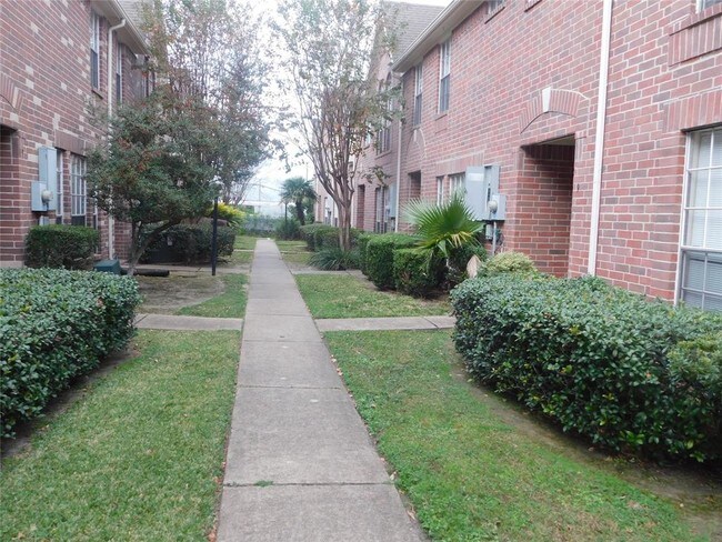 Building Photo - 11735 Alief Clodine Rd