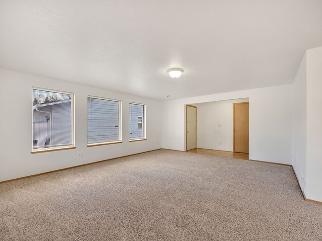 Building Photo - 1525 7th St