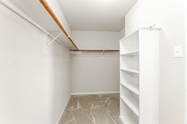 Building Photo - 18811 Calla Spring Dr