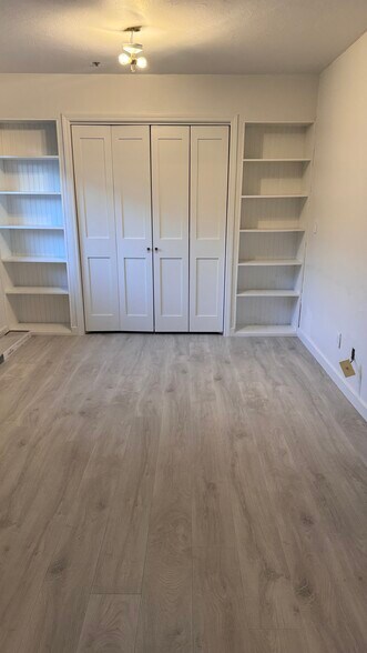 Building Photo - 160 Sugarloaf St