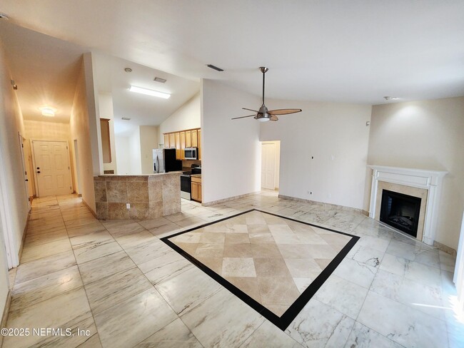 Building Photo - 6504 Crimson Leaf Ln