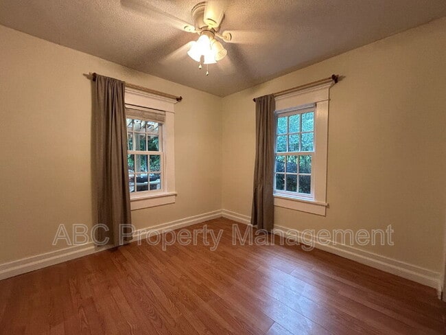 Building Photo - 604 E Huntsville Rd