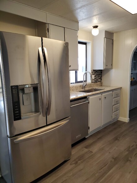 Building Photo - 8103 E Southern Ave