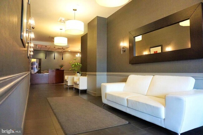 Building Photo - 511 N Broad St